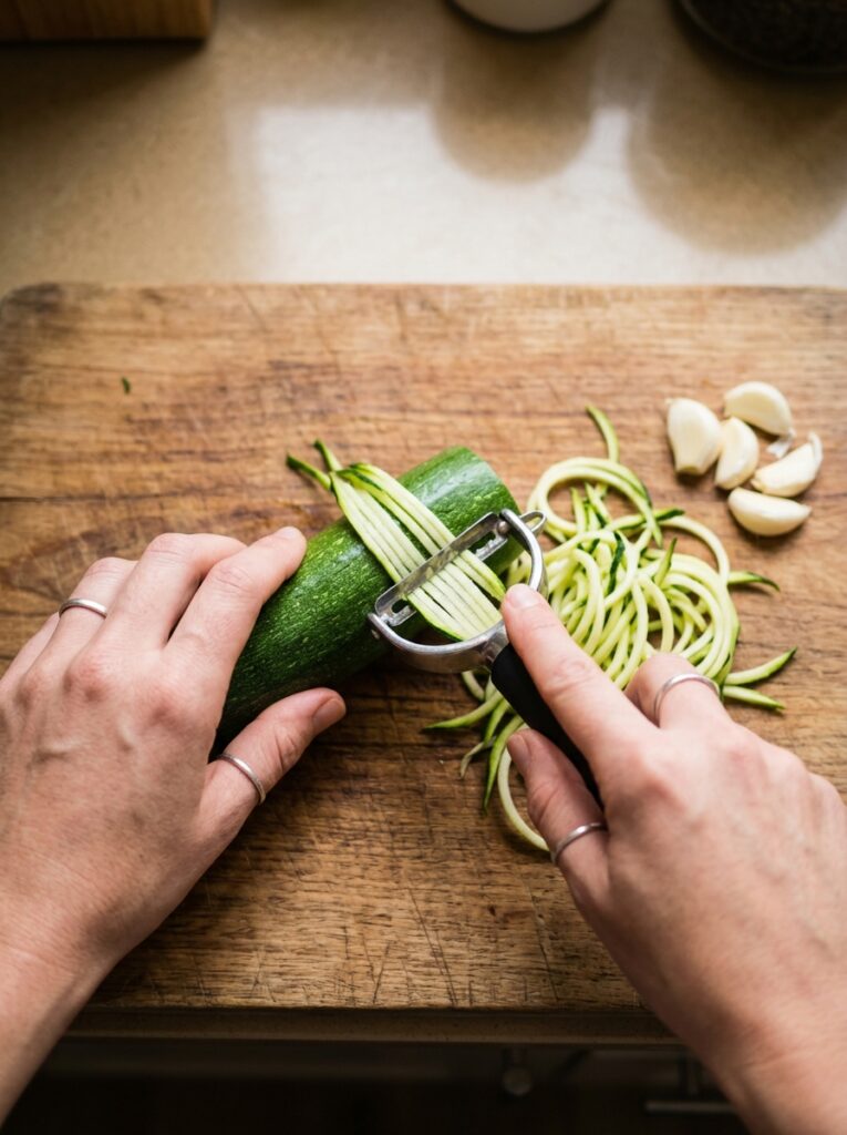 Keto Alfredo Sauce with Zoodles: A Creamy Low-Carb Delight 14 Keto Alfredo sauce with zoodles 202606081821